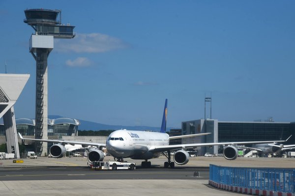 Évitez ces Erreurs pour Parfaire Votre Dégustation de Vin